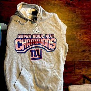 PreLoved SuperBowl Hoodie. This is fire 🔥 you guys. New York lovers where r u ?